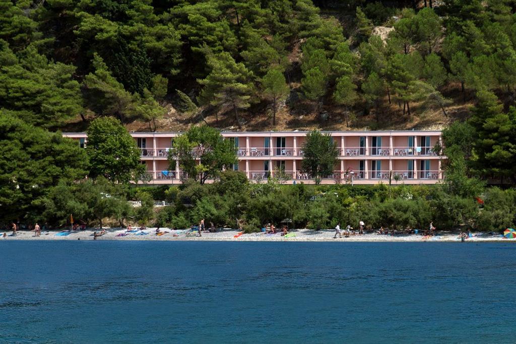 Hotel BRZET - Omish